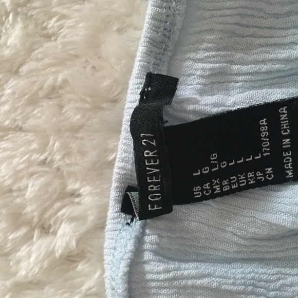 *SOLD* Forever 21 Lacy Off-the-Shoulder Top - Picture 6 of 6